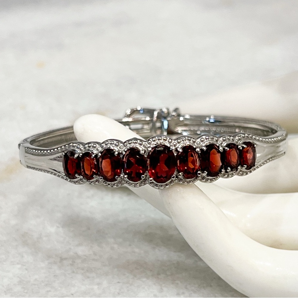 Mozambique Garnet Adjustable Lock Silver Buckle Bangle Bracelet 7.25”